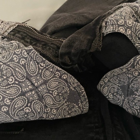 Arait Denim Jeans - Picture 12 of 14